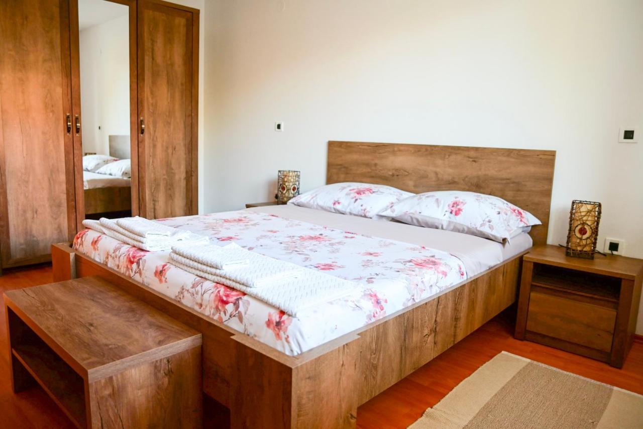 Apartment Laetitia Kaštelir Kültér fotó
